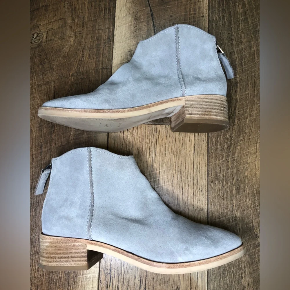 Dolce Vita Grey Cushioned Almond Toe Stacked Heel Zip Up Leather Boots Size 8